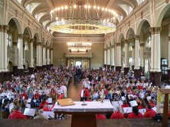 Einzug der Zelebranten in die Schützenhalle Lüdenscheid; Bild Ulrich Isfort